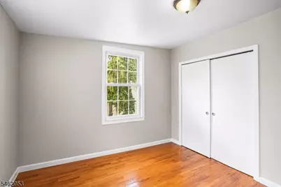 37 Emmet St, Newark, NJ 07114 - Photo 13