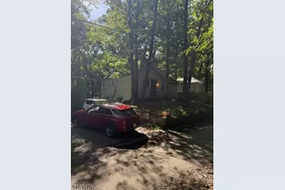 21 Gorge Dr, Wanaque, NJ 07420 - Photo 11