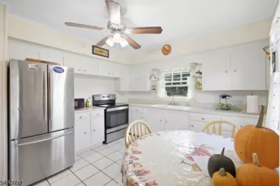 44 Signal Hill Trl, Sparta Township, NJ 07871 - Photo 11