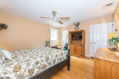 121 Bender Dr, Clifton, NJ 07013 - Photo 17