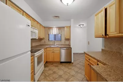93 Overlook Dr, Union Township, NJ 08809 - Photo 13