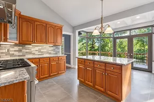 7 Banta Rd, Kinnelon, NJ 07405 - Photo 9