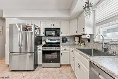1446 Lambert St, Rahway, NJ 07065 - Photo 11
