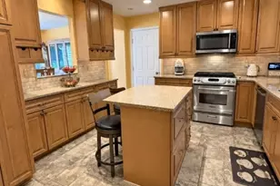 4 Eckhardt Cir, Montville Township, NJ 07045 - Photo 3