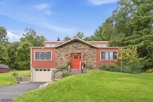 4 Spring Ln, Washington Township, NJ 07853 - Photo 3