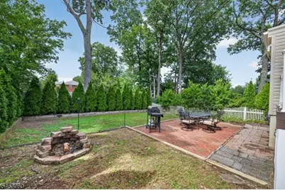 31 Freeman Pl, Nutley, NJ 07110 - Photo 27