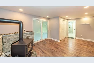 33 Lakeside Ave, Bloomingdale, NJ 07403 - Photo 27