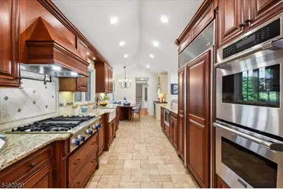360 Long Hill Dr, Millburn, NJ 07078 - Photo 15