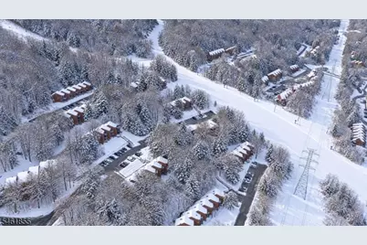 4 Davos Dr #11, Vernon, NJ 07462 - Photo 3