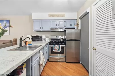 4 Davos Dr #11, Vernon, NJ 07462 - Photo 7