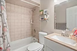4 Davos Dr, Vernon, NJ 07462 - Photo 13