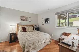 4 Davos Dr, Vernon, NJ 07462 - Photo 9