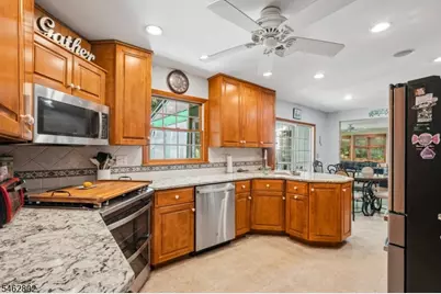 30 Pulaski Dr, Jefferson Township, NJ 07438 - Photo 9