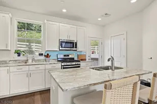 908 Parkview Ln, Rockaway Township, NJ 07866 - Photo 15