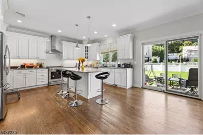 16 Stuyvesant Ct, Clifton, NJ 07013 - Photo 11