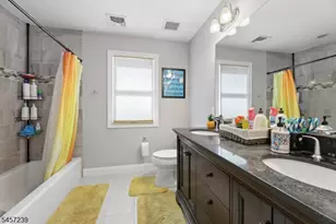 16 Stuyvesant Ct, Clifton, NJ 07013 - Photo 23