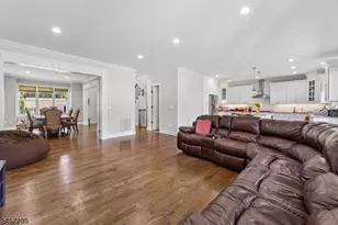 16 Stuyvesant Ct, Clifton, NJ 07013 - Photo 15
