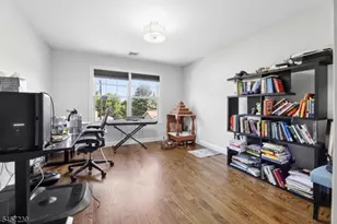 16 Stuyvesant Ct, Clifton, NJ 07013 - Photo 21