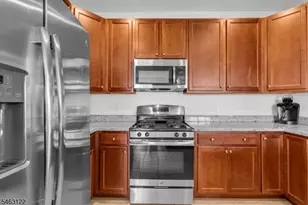 7213 Minuteman Ln, Franklin Township, NJ 08873 - Photo 15