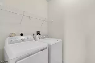 7213 Minuteman Ln, Franklin Township, NJ 08873 - Photo 23