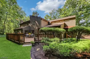 100 Cheshire Ln, Ringwood, NJ 07456 - Photo 3