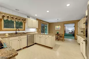 100 Cheshire Ln, Ringwood, NJ 07456 - Photo 11