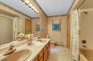 100 Cheshire Ln, Ringwood, NJ 07456 - Photo 27
