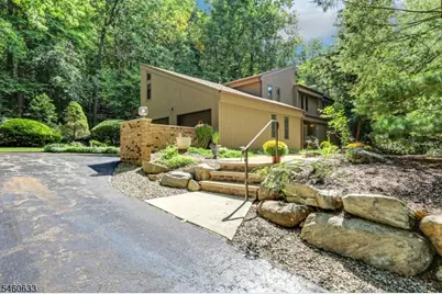 100 Cheshire Ln, Ringwood, NJ 07456 - Photo 5