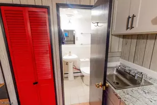 74 Raritan Rd, Linden, NJ 07036 - Photo 19