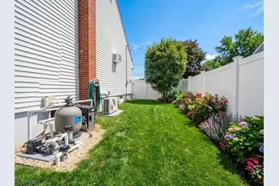 74 Raritan Rd, Linden, NJ 07036 - Photo 25