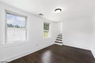 401 Bloomsbury Rd, Franklin Township, NJ 08804 - Photo 21