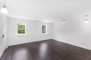 401 Bloomsbury Rd, Franklin Township, NJ 08804 - Photo 17