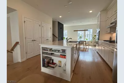 12 Braeburn Ct, Livingston, NJ 07039 - Photo 11