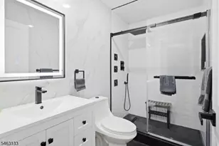 257 S 7th St, Newark, NJ 07103 - Photo 29