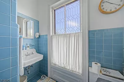 401 W Moore St, Hackettstown, NJ 07840 - Photo 15