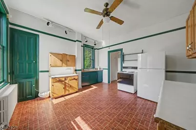 401 W Moore St, Hackettstown, NJ 07840 - Photo 31