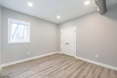 31 Berkshire Valley Rd, Roxbury Township, NJ 07847 - Photo 13