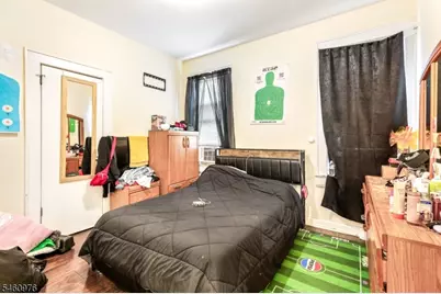 270 Goldsmith Ave, Newark, NJ 07112 - Photo 17