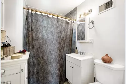 270 Goldsmith Ave, Newark, NJ 07112 - Photo 7