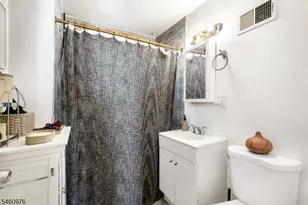 270 Goldsmith Ave, Newark, NJ 07112 - Photo 7