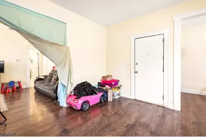 270 Goldsmith Ave, Newark, NJ 07112 - Photo 13