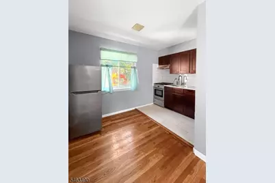 115 Laurel St #6, Ridgefield, NJ 07660 - Photo 5