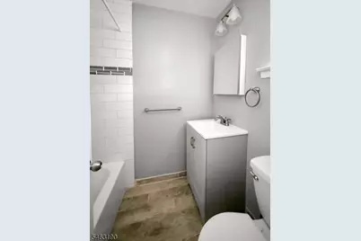 115 Laurel St #6, Ridgefield, NJ 07660 - Photo 7