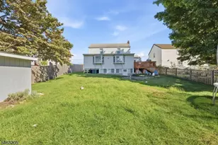 818 Ridge Rd, Cedar Grove, NJ 07009 - Photo 23