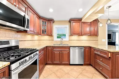 818 Ridge Rd, Cedar Grove, NJ 07009 - Photo 5