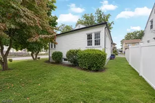 362 E Clay Ave, Roselle Park, NJ 07204 - Photo 21