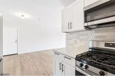 300 Schuyler Ave #16, Kearny, NJ 07032 - Photo 5