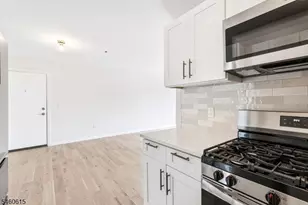300 Schuyler Ave, Kearny, NJ 07032 - Photo 5