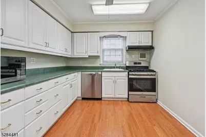 545 Trinity Pl, Westfield, NJ 07090 - Photo 25