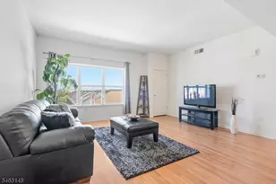 358 Rector, Perth Amboy, NJ 08861 - Photo 11